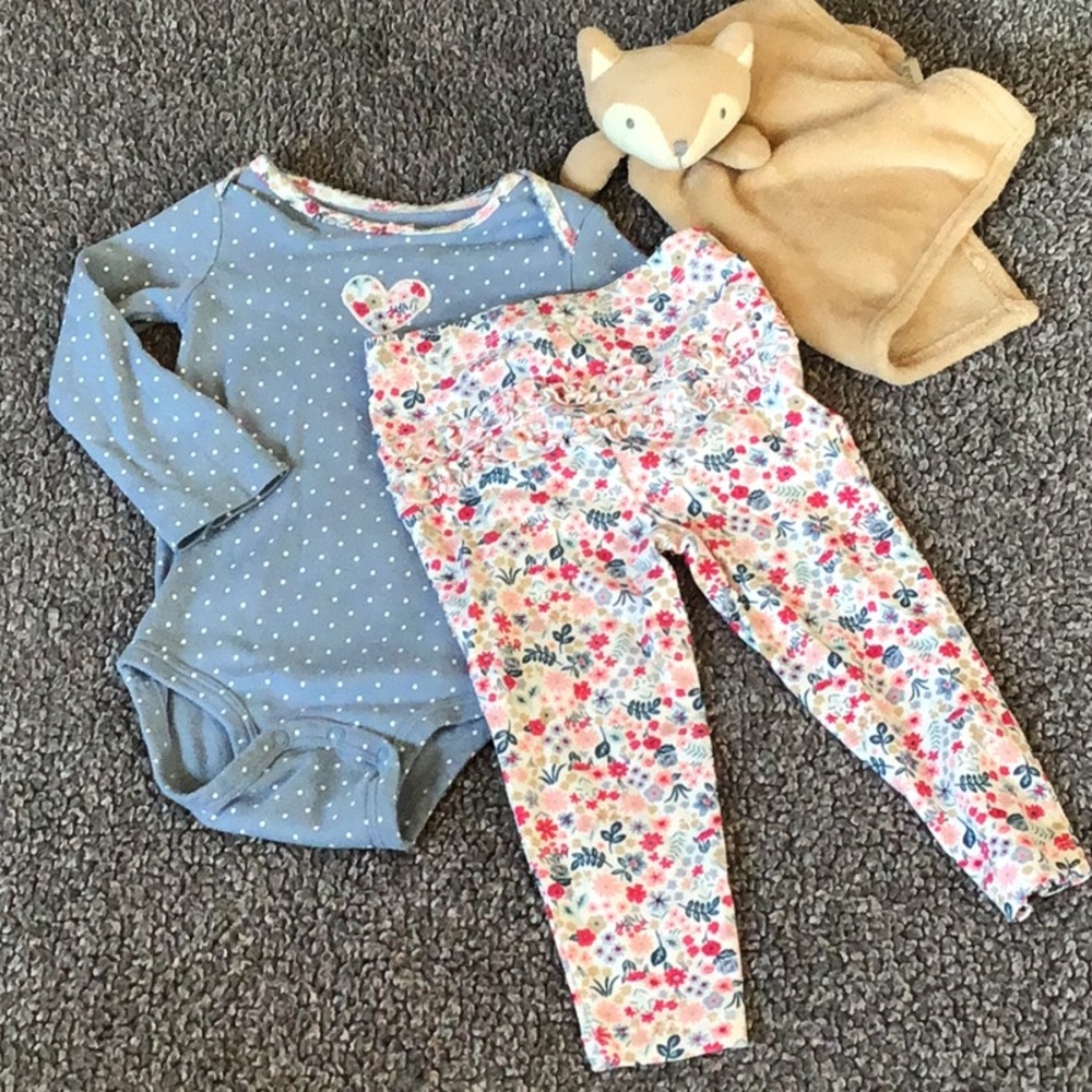 NWOT Carter’s outfit 3/$15